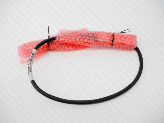 P0000953-001 	NL6 4X Quad Small Form-factor Pluggable (QSFP) .75M (2.46ft) long cable
