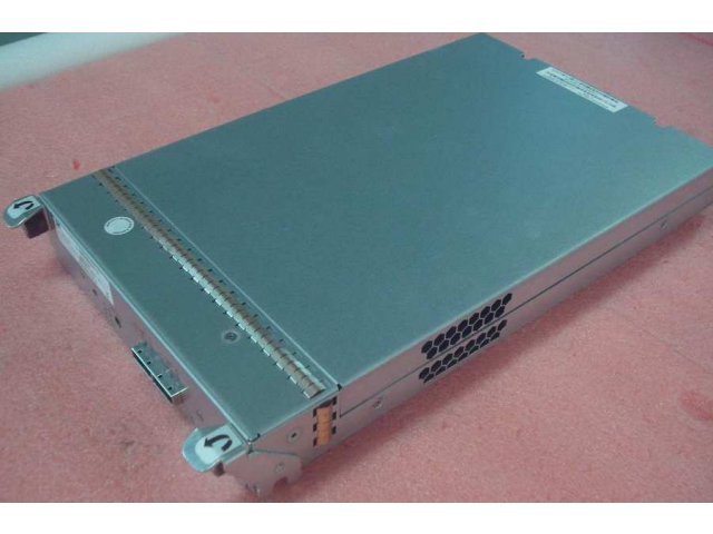 HPE P2000 LFF Drive Enclosure I/O Module I/O ports panel