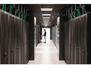 HPE Aruba Networking CX 6200M 24G Class4 PoE 4SFP+ Switch